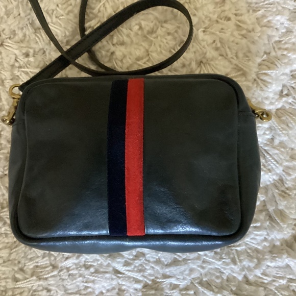 Clare V. - Picture 8 of 10